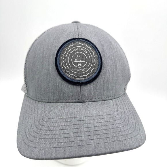 Travis Mathew Snap Back Hat With Thick Embroidered Patch Logo Gray Flex Fit - Picture 2 of 8